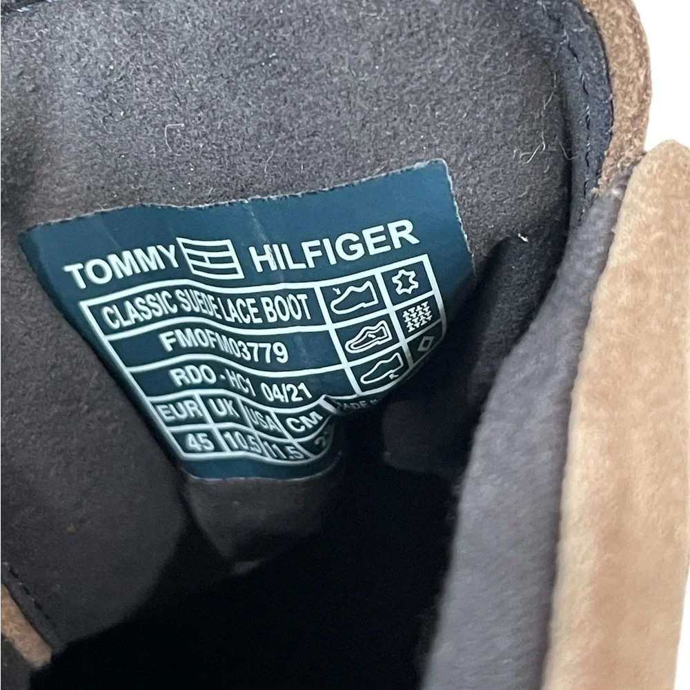 Tommy Hilfiger Men’s Classic Suede Lace  Chukka  Boot U.S. Size 11.5